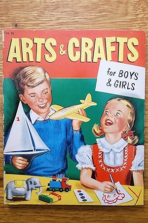Immagine del venditore per Arts & Crafts for Boys and Girls venduto da Calm Water Books
