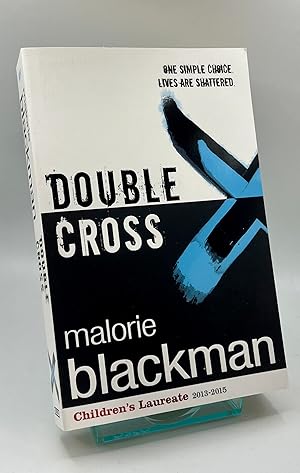 Imagen del vendedor de Double Cross: Book 4 (Noughts And Crosses) a la venta por Book_Attic
