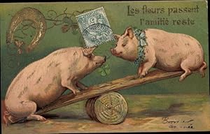 Präge Ansichtskarte / Postkarte Schweine beim Wippen, Hufeisen, Glücksklee