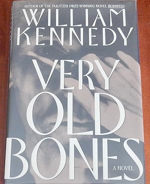 Immagine del venditore per Very Old Bones venduto da Canford Book Corral