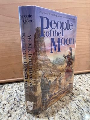 Imagen del vendedor de People of the Moon a la venta por BROWNVILLE EDUCATION CENTER FOR THE ARTS