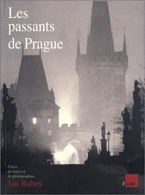 Image du vendeur pour Passants de Prague (les) mis en vente par JLG_livres anciens et modernes