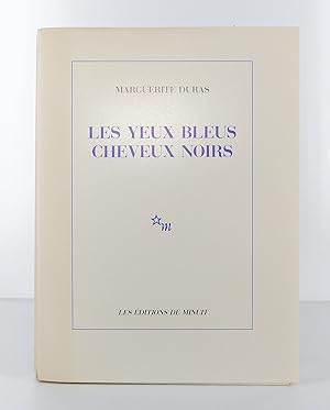 Bild des Verkufers fr Les yeux bleus cheveux noirs zum Verkauf von Librairie KOEGUI