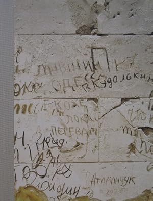 Bild des Verkufers fr The Reichstag Graffiti. Die Reichstag-Grafffiti. zum Verkauf von Antiquariat Bernd Preler