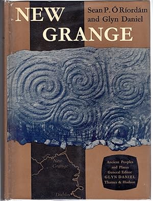 Image du vendeur pour New Grange and the Bend of the Boyne. (Ancient Peoples and Places) mis en vente par Dorley House Books, Inc.