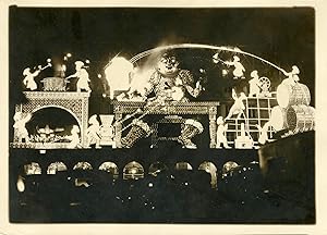 "Illumination MAGASINS DU LOUVRE Noël 1931 (Le repas de GARGANTUA)" Photo de presse originale G. ...