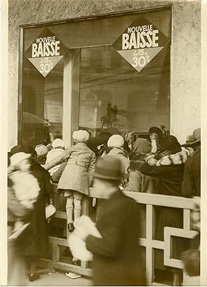 "Vitrine de jouets MAGASINS PARISIENS 1931" Photo de presse originale G. DEVRED / Agence ROL Pari...