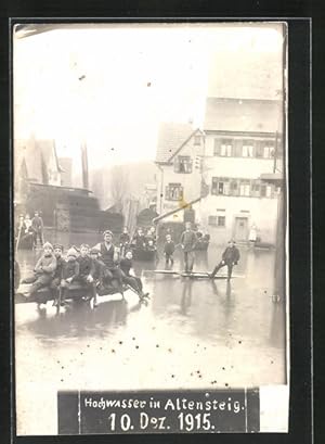 Foto-Ansichtskarte Altensteig, Hochwasser an der Strassenpartie am Saumarkt, Haus Saalmüller, 1915