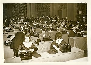 "Concours International de Dactylographie 1931" Photo de presse originale par G. DEVRED / Agence ...