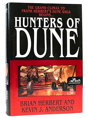 Imagen del vendedor de HUNTERS OF DUNE a la venta por Rare Book Cellar