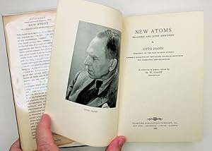 Bild des Verkufers fr New Atoms. Progress and Some Memoirs. A collection of papers. Edited by Dr. W. Gaade zum Verkauf von Kuenzig Books ( ABAA / ILAB )