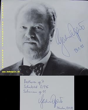 Immagine del venditore per eigenhndig signiertes und datiertes Portraitbild + eigenhndig signierte und datierte Autogrammkarte. venduto da Antiquariat Bebuquin (Alexander Zimmeck)
