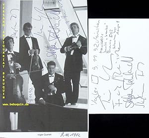 Bild des Verkufers fr eigenhndig von allen signierte und datierte Autogrammkarte + ebensolche Portraitseite. zum Verkauf von Antiquariat Bebuquin (Alexander Zimmeck)