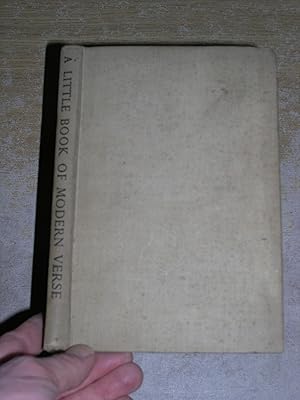 Immagine del venditore per A Little Book of Modern Verse venduto da Neo Books