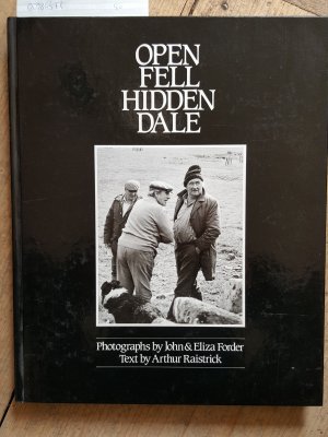 Bild des Verkufers fr Open Fell Hidden Dale zum Verkauf von BuchSigel