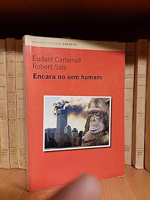 Imagen del vendedor de Encara no som humans. a la venta por Martina llibreter