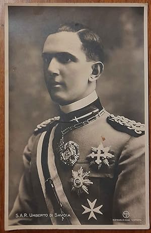 Fotografia di S.A.R. Umberto di Savoia in alta uniforme