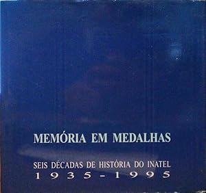 Seller image for MEMRIA EM MEDALHAS. for sale by Livraria Castro e Silva