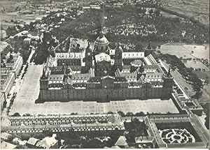 Bild des Verkufers fr LAMINA V02000: El Escorial. Vista aerea del Monasterio zum Verkauf von EL BOLETIN