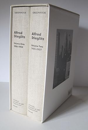 Immagine del venditore per Alfred Stieglitz: The Key Set. The Alfred Stieglitz Collection of Photographs, at the National Gallery of Art, Washington. venduto da David Strauss