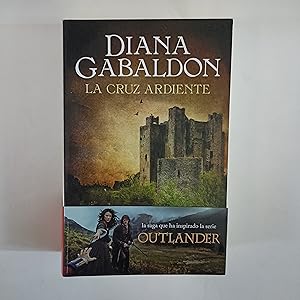 Imagen del vendedor de La cruz ardiente (saga Outlander 5) a la venta por Saturnlia Llibreria