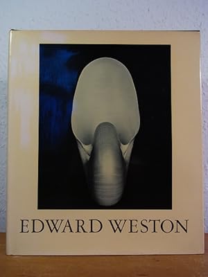 Bild des Verkufers fr Edward Weston. The Flame of Recognition. His Photographs accompanied by Excerpts from the Daybook and Letters zum Verkauf von Antiquariat Weber