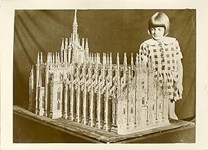 "Maquette réduite de la Cathédrale de MILAN à l'Exposition au Centre Hall de Westminster 1931" Ph...