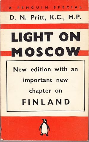 Imagen del vendedor de Light on Moscow a la venta por John Thompson