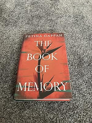 Imagen del vendedor de THE BOOK OF MEMORY: SIGNED UK FIRST EDITION HARDCOVER a la venta por Books for Collectors