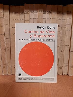 Imagen del vendedor de Cantos de vida y esperanza. a la venta por Martina llibreter