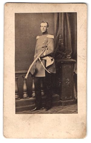 Bild des Verkufers fr Fotografie unbekannter Fotograf und Ort, Portrait Prinz Albrecht von Preussen in Uniform mit Sbel zum Verkauf von Bartko-Reher