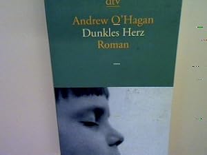 Seller image for Dunkles Herz: Roman Nr. 12961 for sale by books4less (Versandantiquariat Petra Gros GmbH & Co. KG)