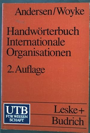 Seller image for Handwrterbuch internationale Organisationen. Nr. UTB 1299, 2. Auflage, for sale by books4less (Versandantiquariat Petra Gros GmbH & Co. KG)