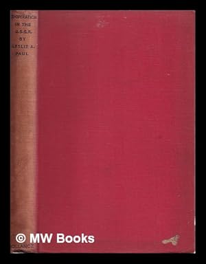 Bild des Verkufers fr Co-operation in the U.S.S.R. : a study of the consumers' movement / Leslie A. Paul zum Verkauf von MW Books