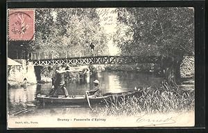 Bild des Verkufers fr Carte postale Brunoy, Passerelle d`Epinay, Mnner in einem kleinen bateau unter der pont zum Verkauf von Bartko-Reher
