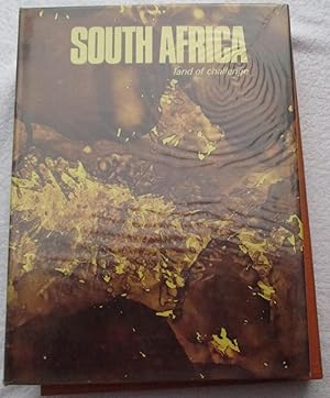 Imagen del vendedor de South Africa - Land of Challenge a la venta por Glenbower Books