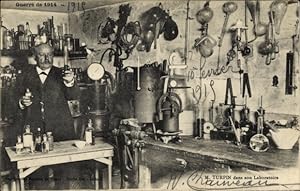 Ansichtskarte / Postkarte Eugene Turpin dans son Laboratoire, französischer Chemiker