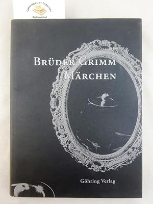 Bild des Verkufers fr Mrchen. Texte aus Kinder- und Hausmrchen der Brder Grimm nach der groen Ausgabe letzter Hand von 1857. Herausgegeben von Grit-Uta Mller-Ghring. Mit Fotografien von Barbara Donaubauer, Heidi Maier, Isabel Mhlhaus, Andreas Schmid und Nikolaus Schlzel. zum Verkauf von Chiemgauer Internet Antiquariat GbR