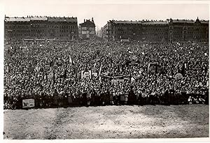 Dresden 60.Jahrestag zum 1. Mai von 1916, Kundgebung auf dem Alaunplatz. 3 Original - Fotografie....