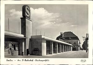 Ansichtskarte / Postkarte Berlin Charlottenburg Westend, S-Bahnhof Reichssportfeld, Kiosk, Filme,...
