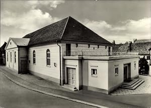 Bild des Verkufers fr Ansichtskarte / Postkarte Gstrow in Mecklenburg, Ernst Barlach Theater zum Verkauf von akpool GmbH