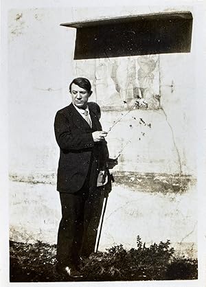 Photographie originale inédite de Pablo Picasso à la Casa di Marco Lucrezio, Pompéi printemps 1917