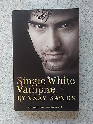 Bild des Verkufers fr Single White Vampire (An Argeneau Vampire Novel) zum Verkauf von Shelley's Books