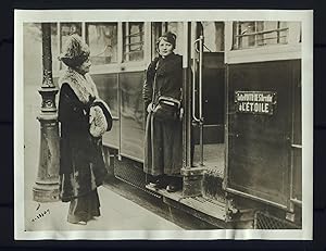 Bild des Verkufers fr [Photograph of Emmeline Pankhurst in Paris during World War I] "Militant Suffragette Aids Country Instead of Fighting It" zum Verkauf von Between the Covers-Rare Books, Inc. ABAA