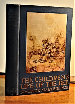 Image du vendeur pour The Children's Life of the Bee mis en vente par Longs Peak Book Company
