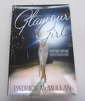 Image du vendeur pour Glamour Girls mis en vente par Midway Book Store (ABAA)