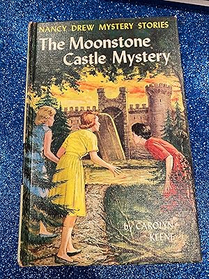 Seller image for THE MOONSTONE CASTLE MYSTERY (1963-1 the Nancy Drew Mystery STories for sale by Happy Heroes