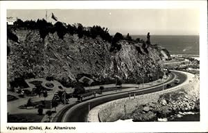 Bild des Verkufers fr Ansichtskarte / Postkarte Valparaso Chile, Av. Altamirano, Felsen, Kstenstrae zum Verkauf von akpool GmbH