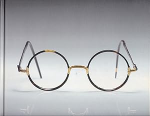 Image du vendeur pour Fashion Spectacles, Spectacular Fashion: Eyewear Styles and Shapes from Vintage to 2020 mis en vente par Paul Brown