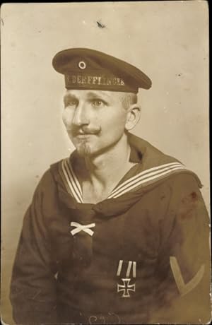 Foto Ansichtskarte / Postkarte Deutscher Seemann in Uniform, SMS Derfflinger, Eisernes Kreuz II, ...